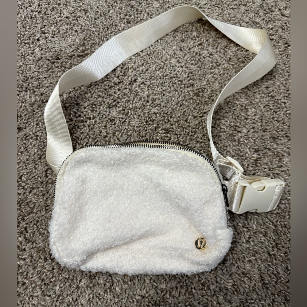 Lululemon Athletica Cream Belt Bag